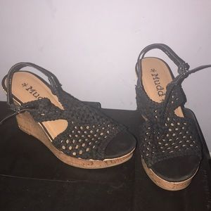 Black and Tan Wedges